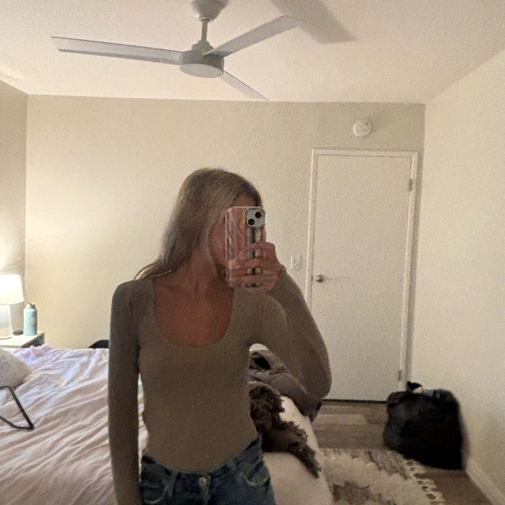 Abercrombie & Fitch Taupe Long-Sleeve Scoop Bodysuit